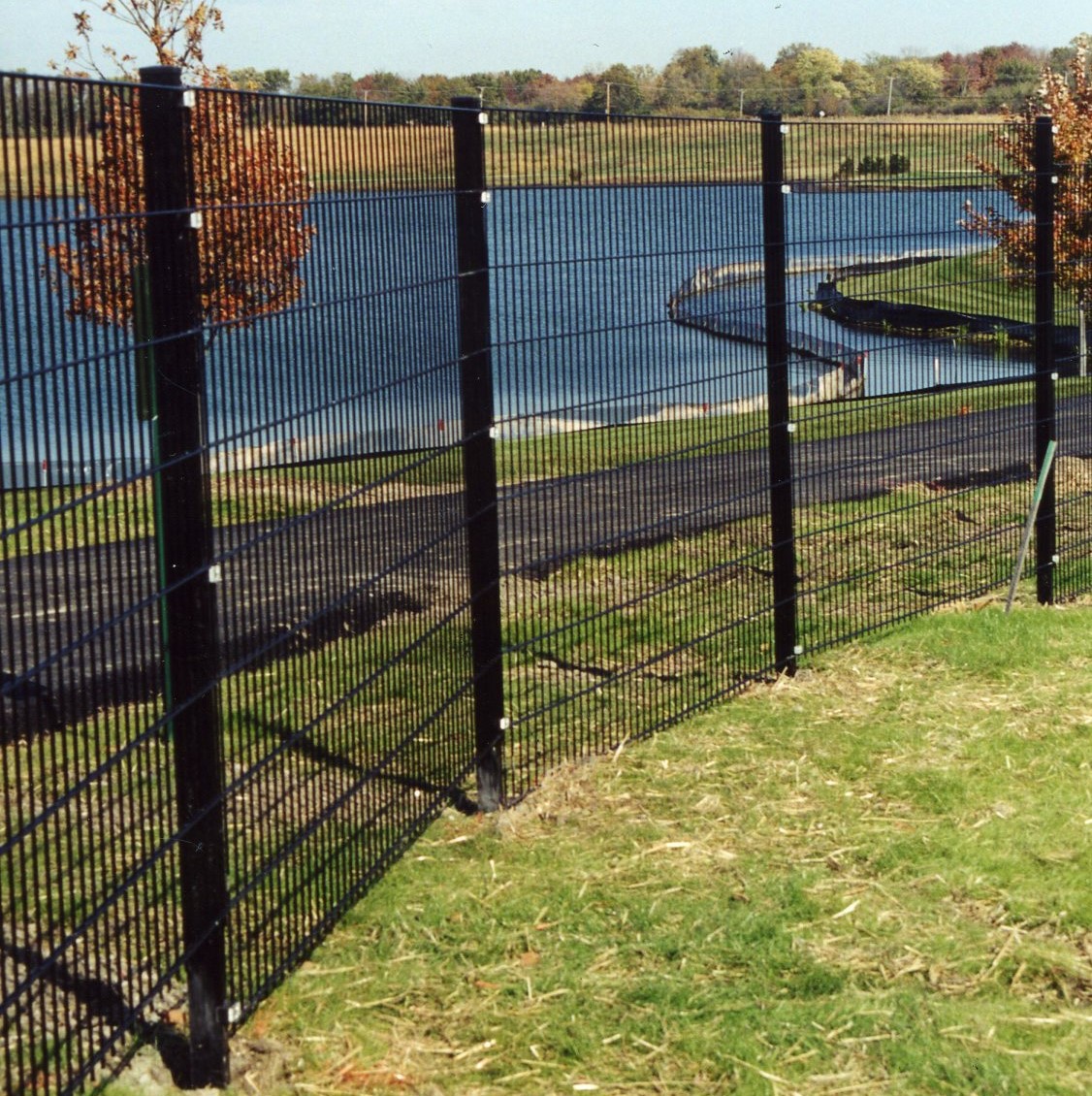 high security anti-climb mesh fencing near pond