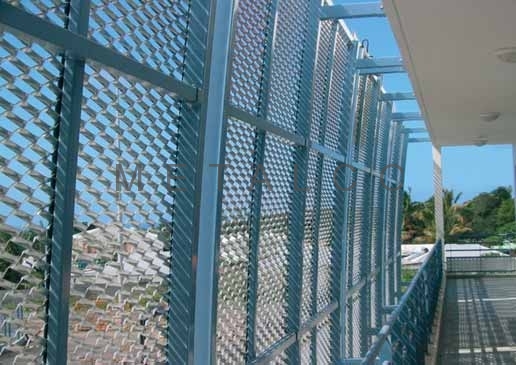 Chain Linking Safety Railing