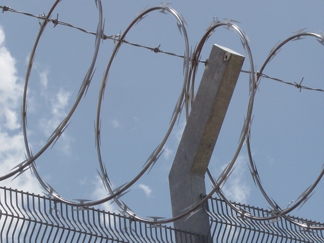 razor wire security fence