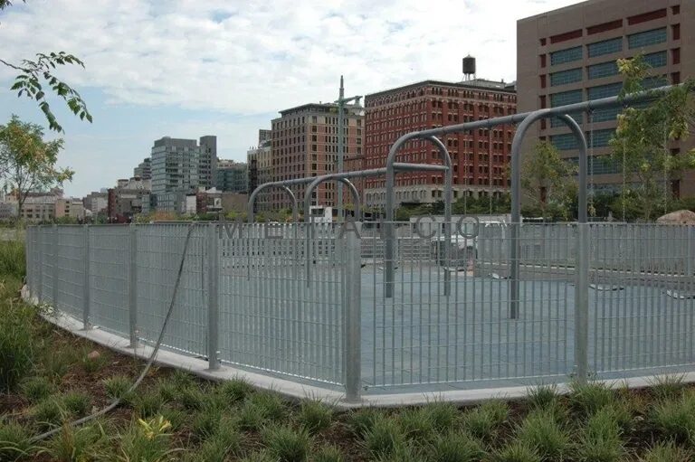 http://Silver%20Rectangular%20Area%20Safety%20railing