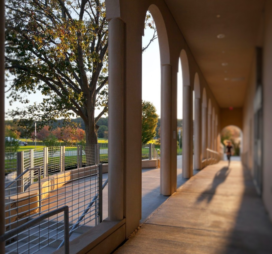 http://field%20house%20Railing%20fence